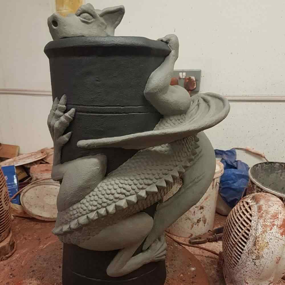 dragon_planter_chimney_pot_grey