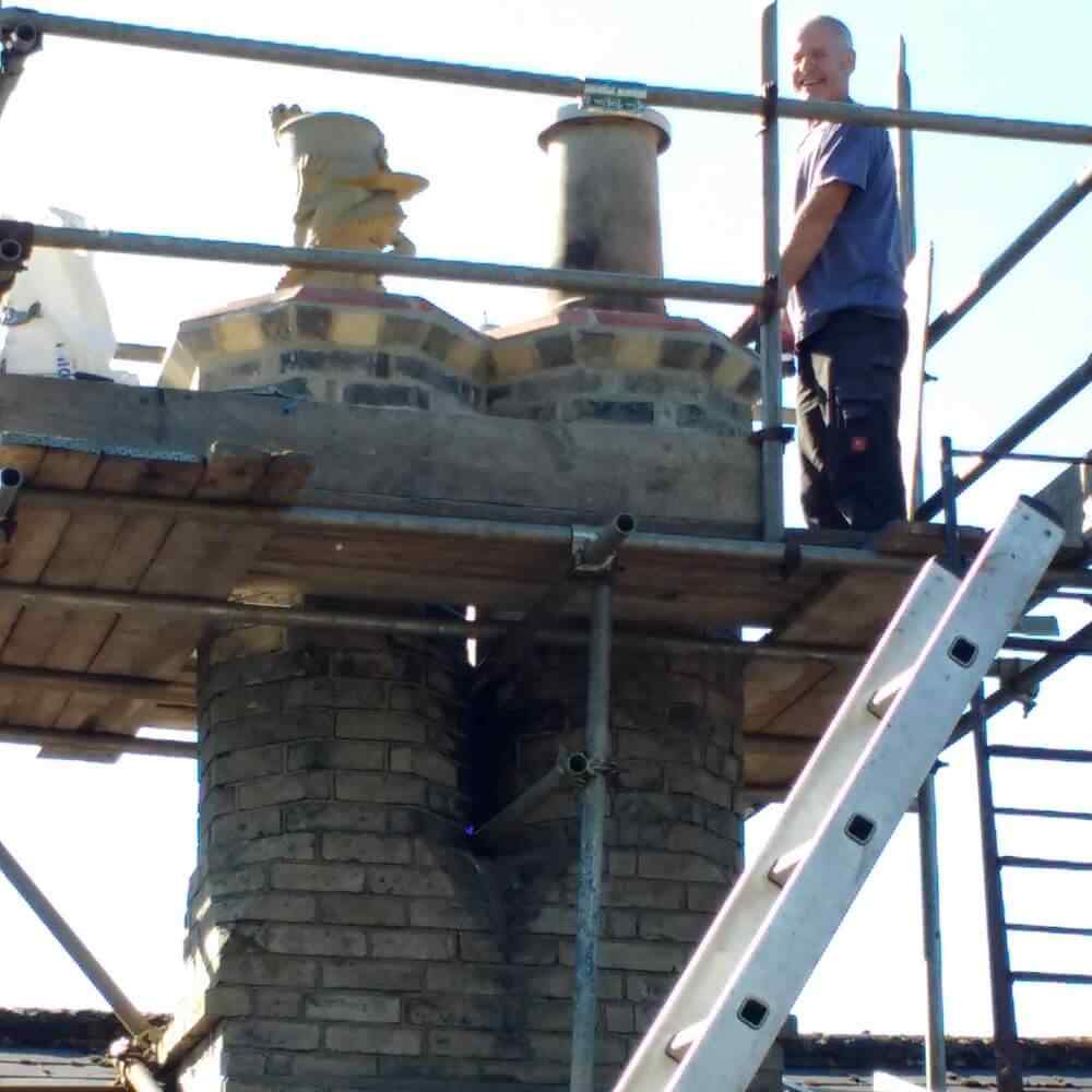 installing_chimney_pot_dragon