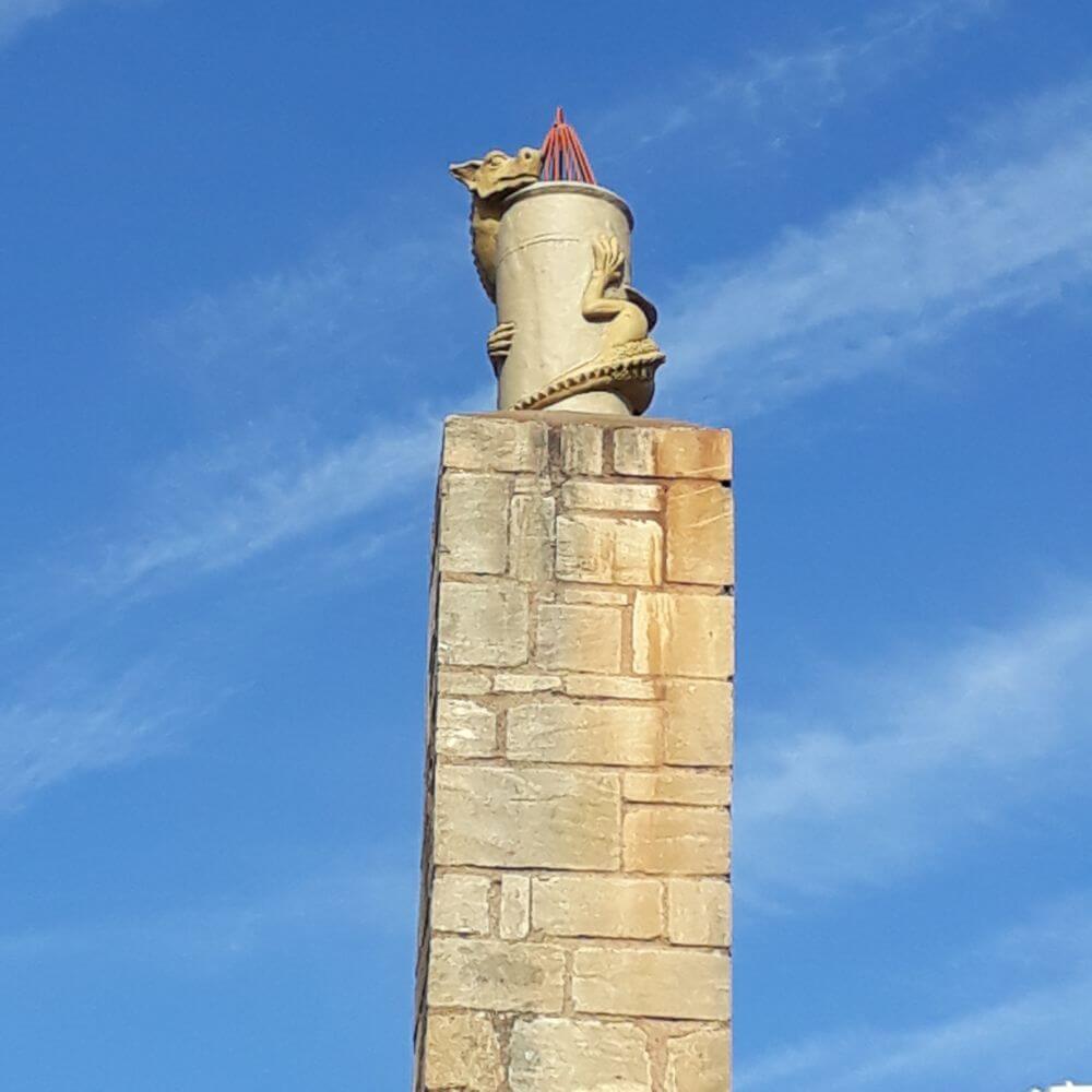 dragon_pot_installed_on_chimney
